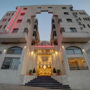 Crystal فندق